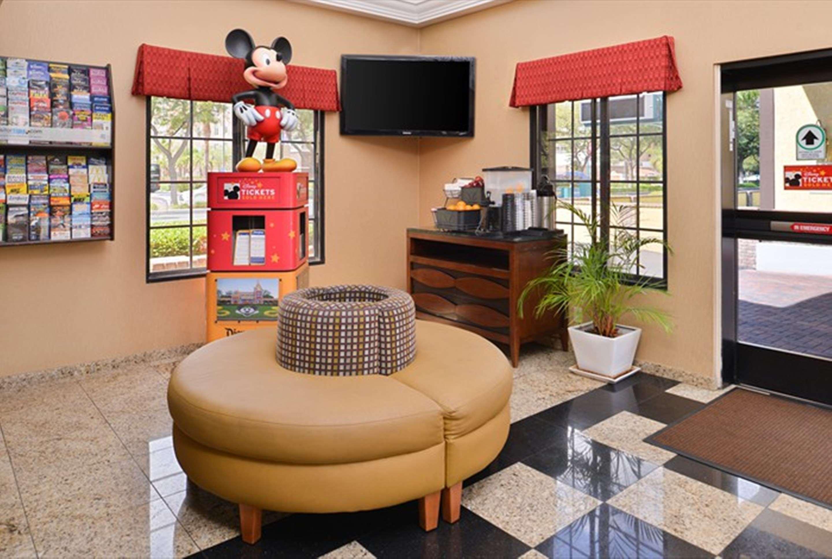 Best Western Plus Raffles Inn & Suites Anaheim Bagian luar foto