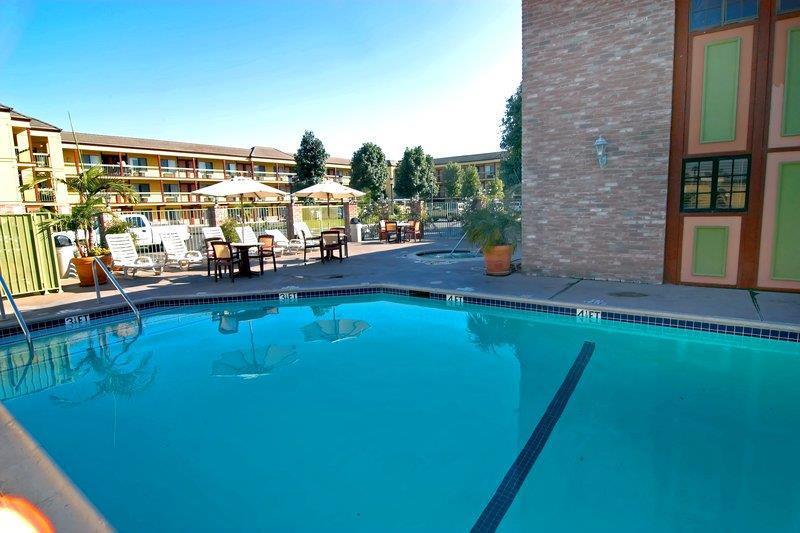 Best Western Plus Raffles Inn & Suites Anaheim Fasilitas foto
